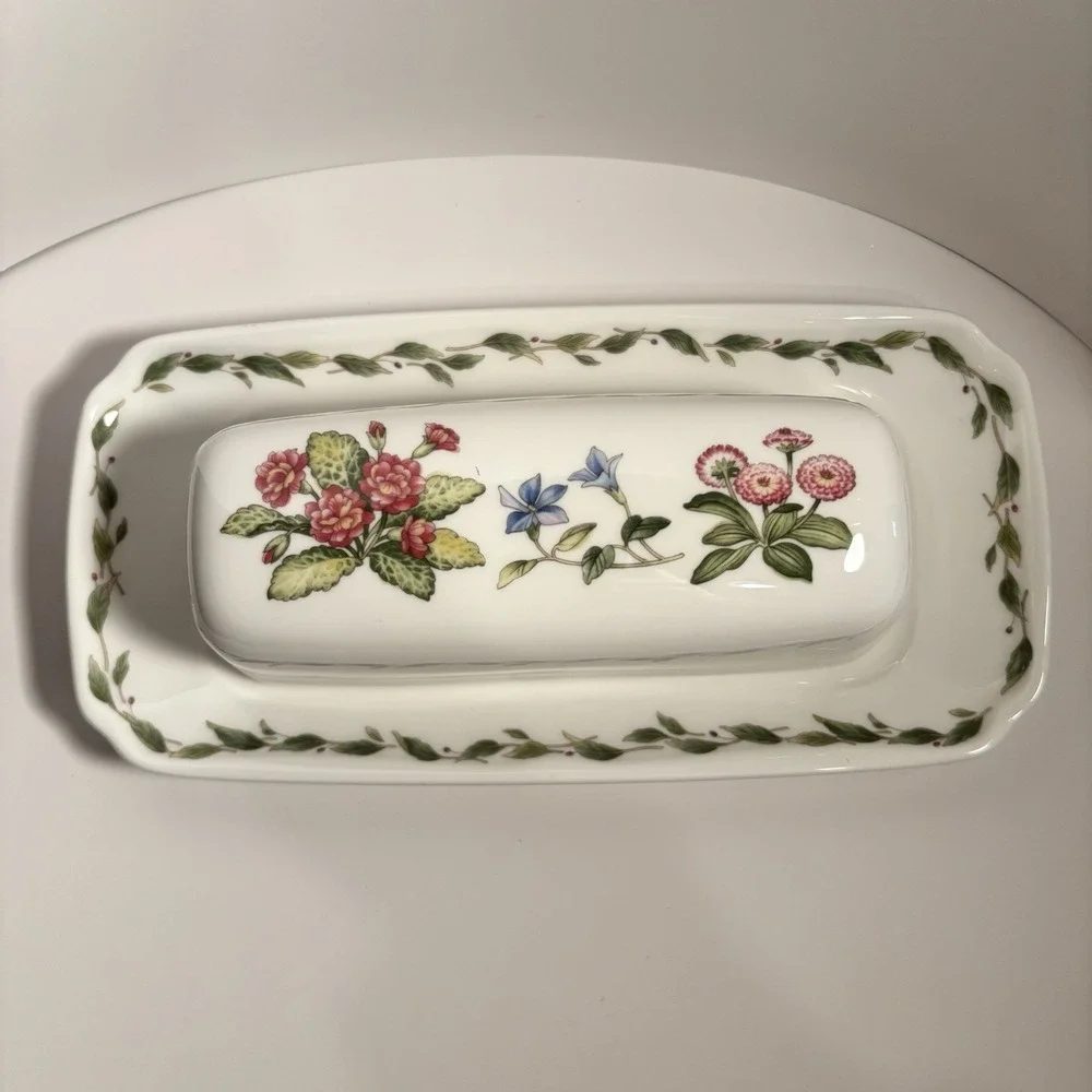 Noritake Gourmet Garden Butter Dish With Lid #7940 Casual - Picture 1 of 4